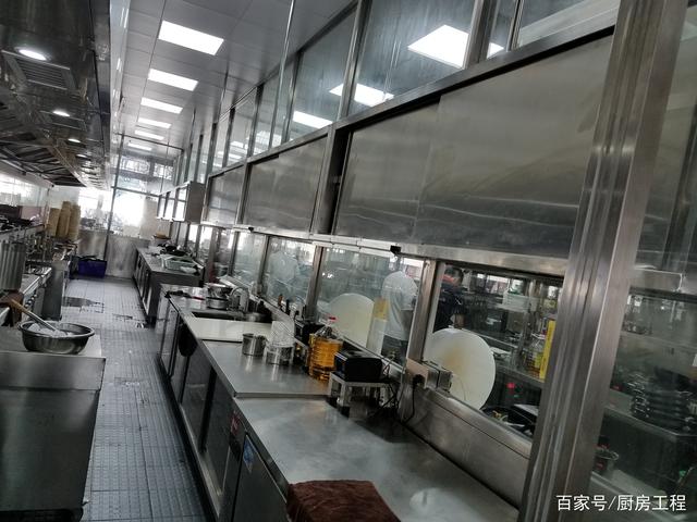 国99精品无码一区二区三区：不锈钢保温台——现代厨房的必备利器